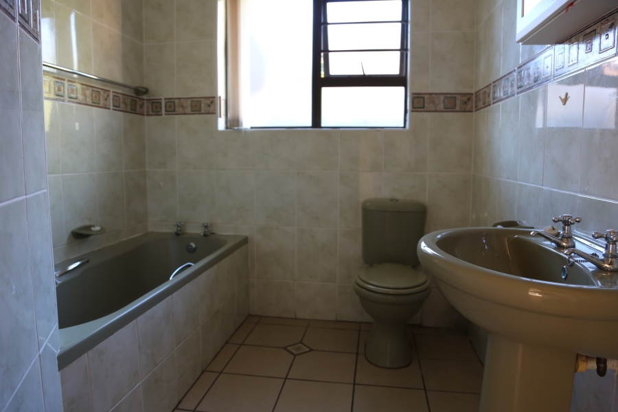 4 Bedroom Property for Sale in Dorchester Heights Eastern Cape